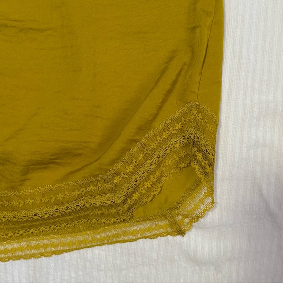 Abercrombie Square Neck Lace Silk Cami - Picture 7 of 9